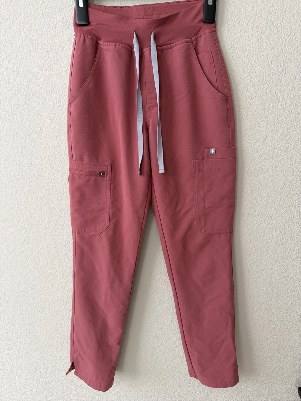 Figs Women's Berry Spice Pants Petite